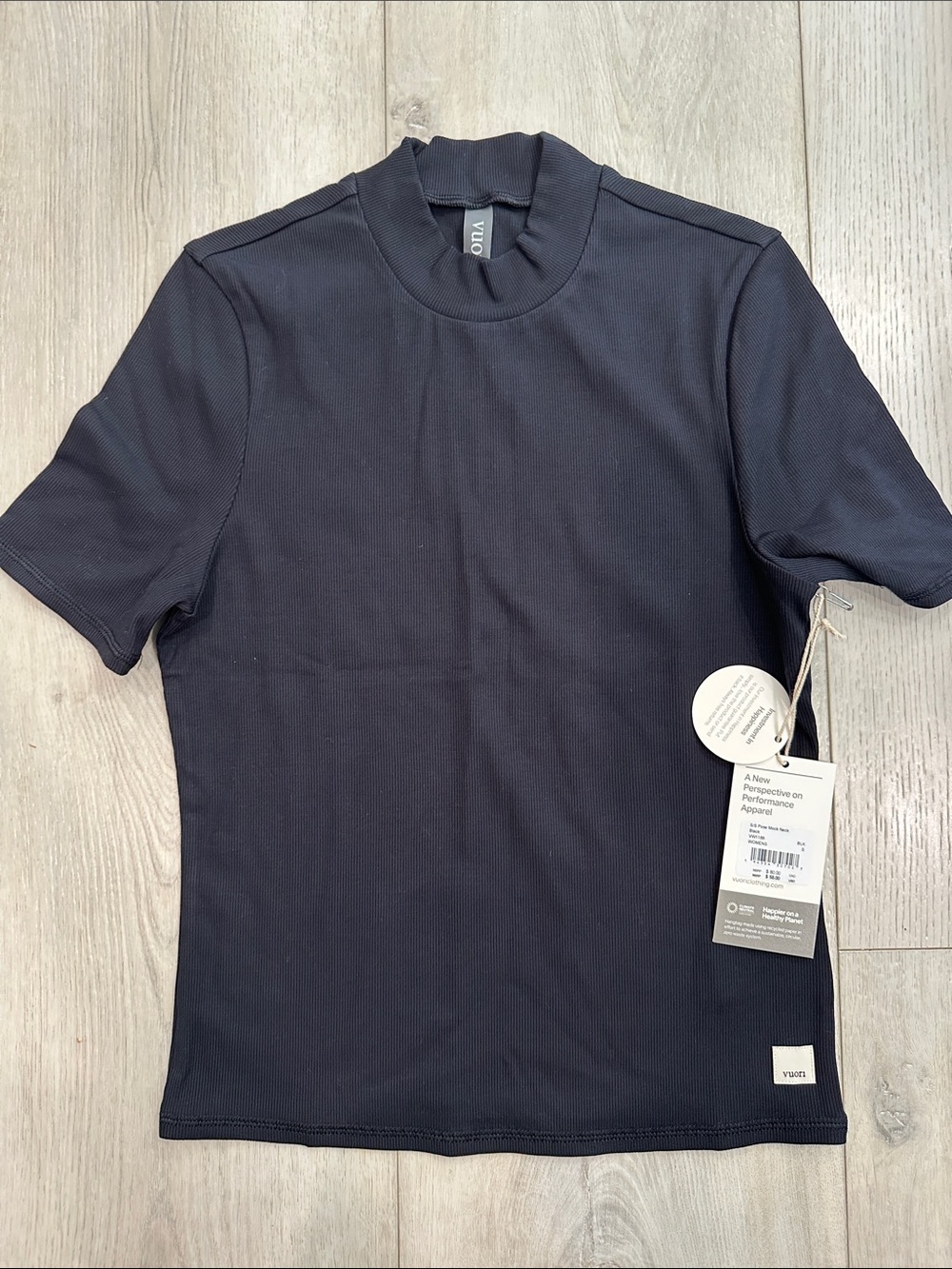 Vuori Pose Mock Neck Ribbed Performance Top Black Size Small NWT